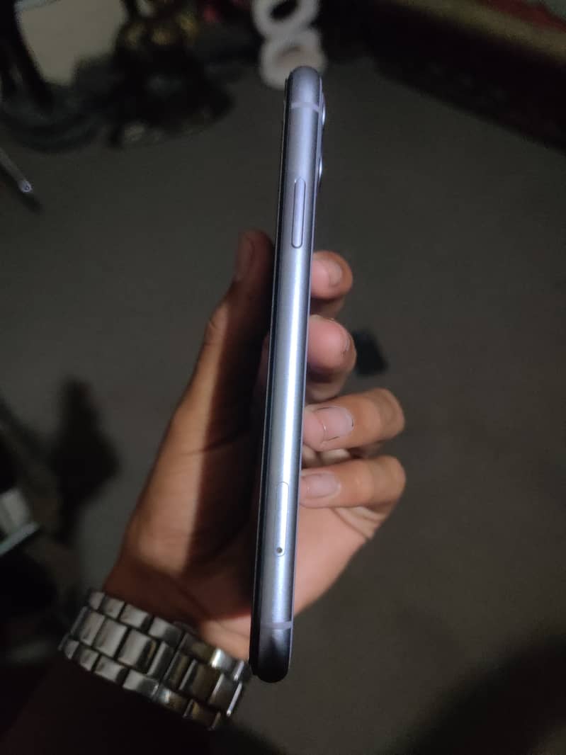 Apple iPhone 11 1