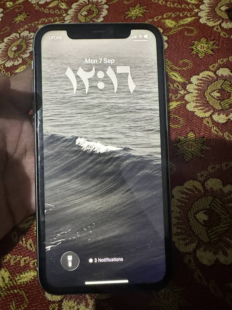 Apple iPhone 11 0