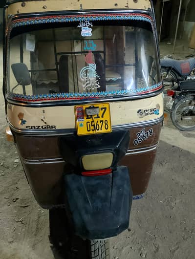 Sazgar Rickshaw 2017 Model used