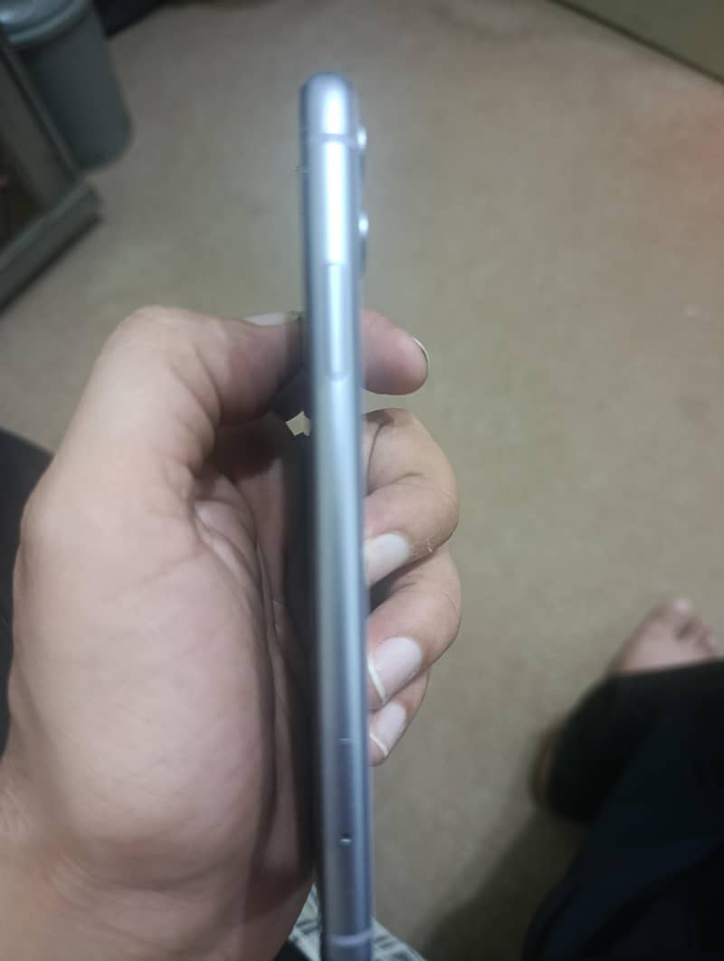 Apple iPhone 11 1