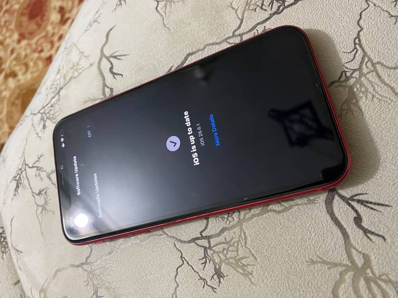 Apple iPhone 11 4