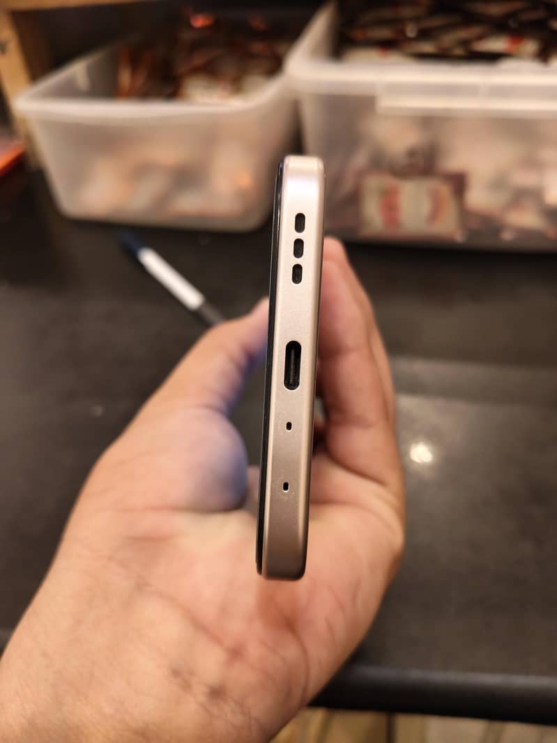 OPPO A6 4
