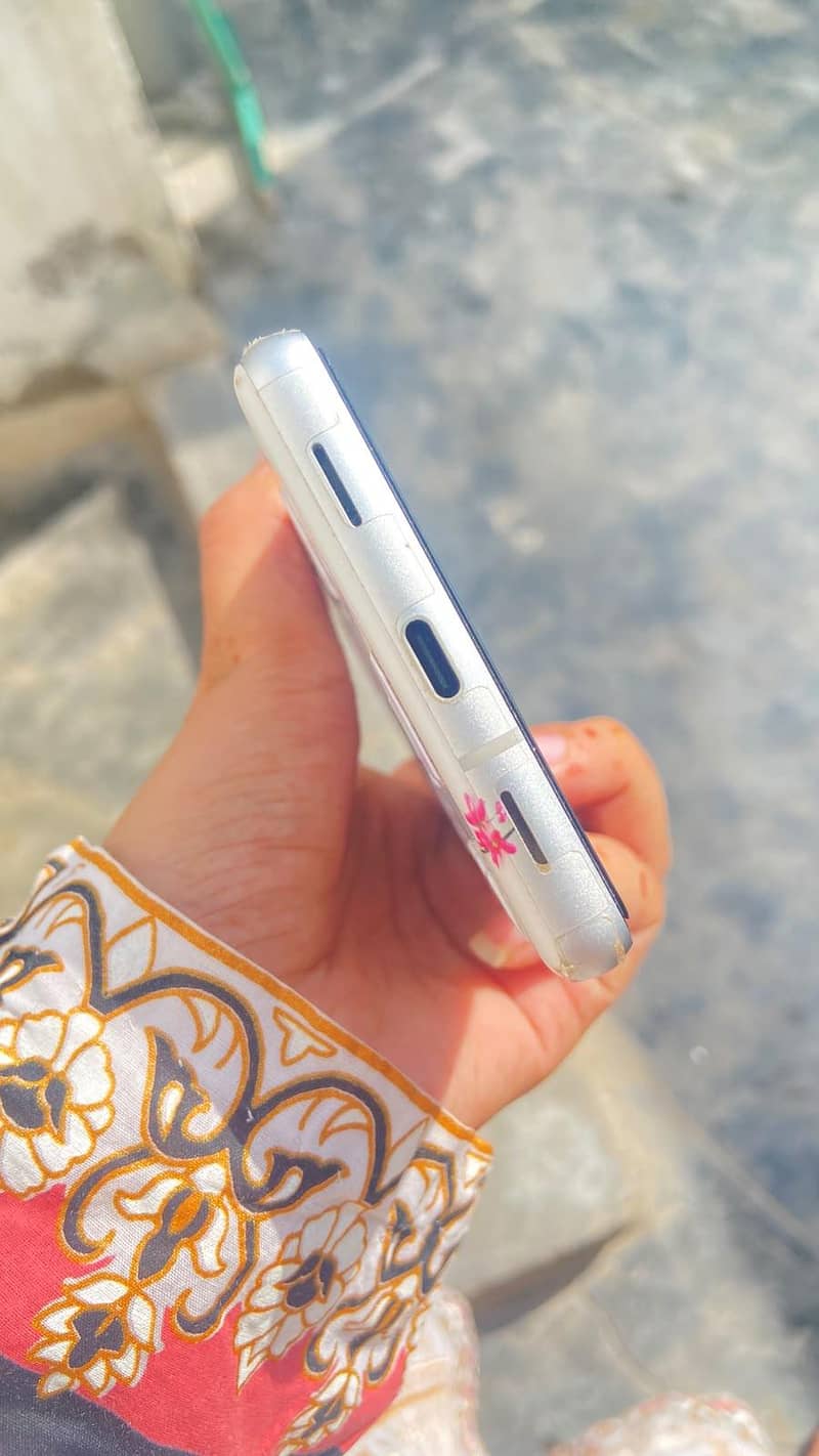 Google Pixel 7a 3