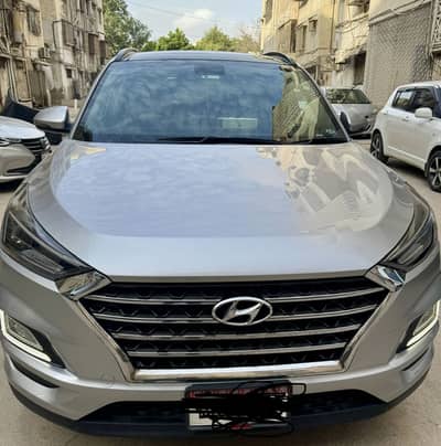 Hyundai Tucson 2022-AWD in excellent condition