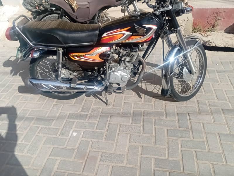 125 model 2022 0