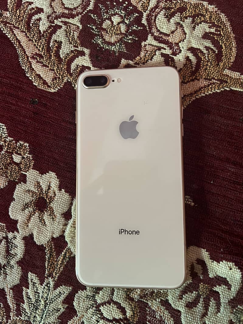 Apple iPhone 8 Plus 1