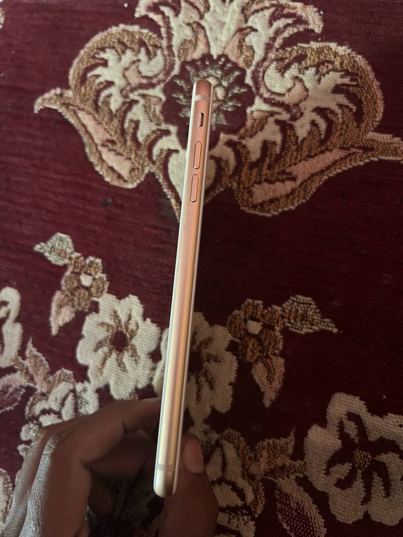 Apple iPhone 8 Plus 3