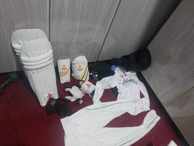 Cricket Kit in Excellent Used Condition