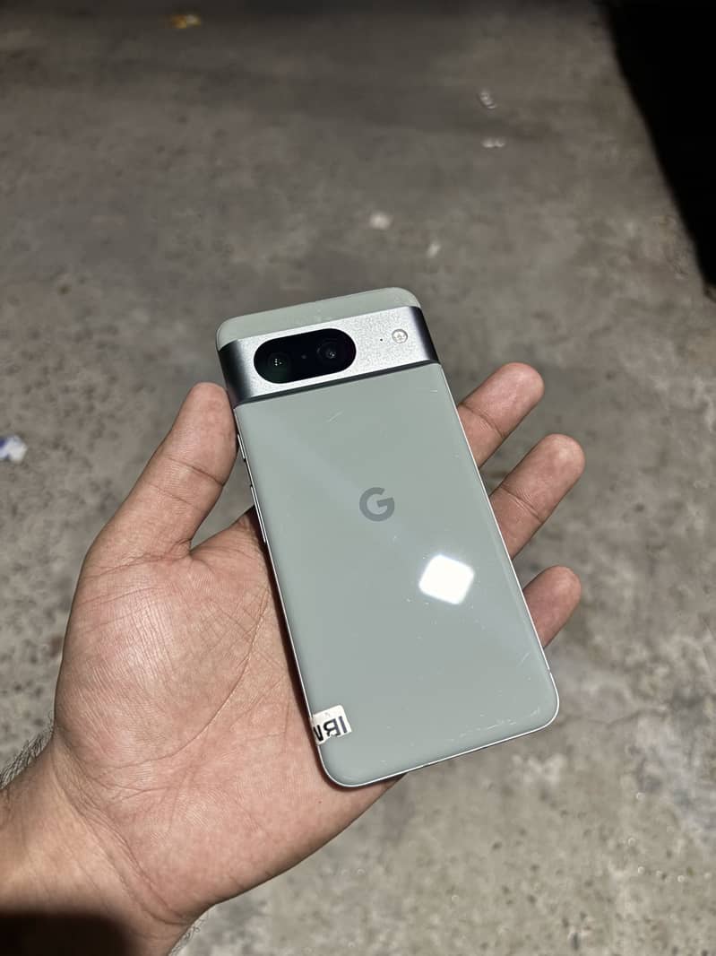 Google Pixel 8 1