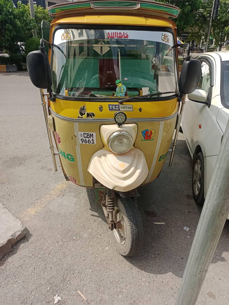 cng riksha 1