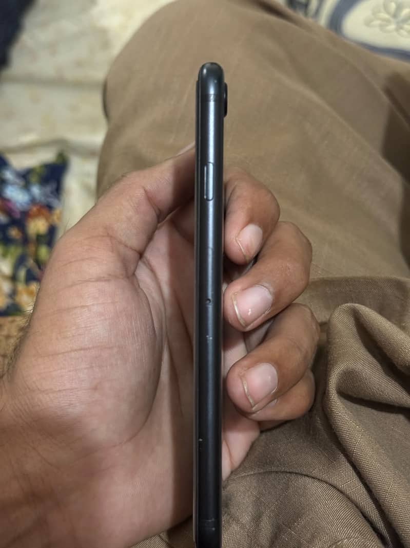 Apple iPhone SE 4