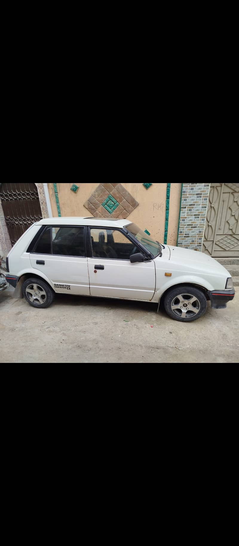 1985 charade 0