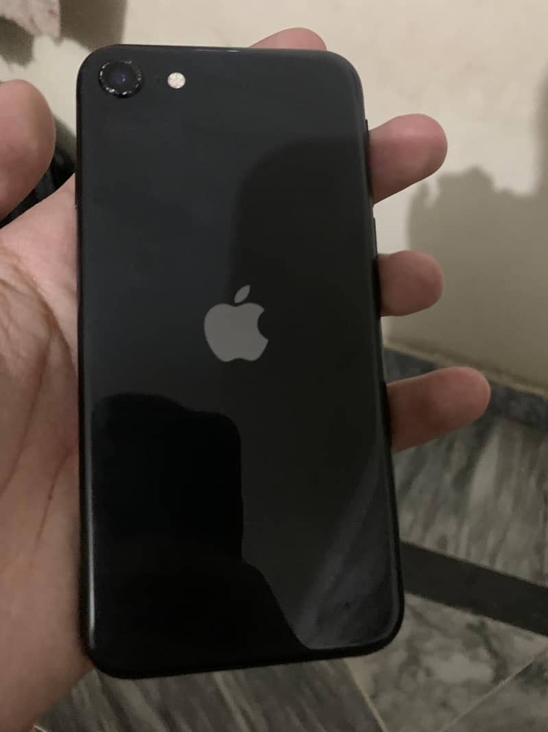Apple iPhone SE 2 3