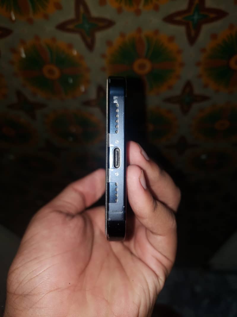 Apple iPhone 15 Pro Max 1