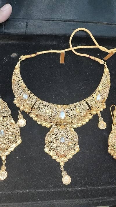 Golden plated bridal necklace
