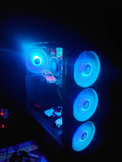 GAMING PC WITH GRAPHICS CARD FOR SALE