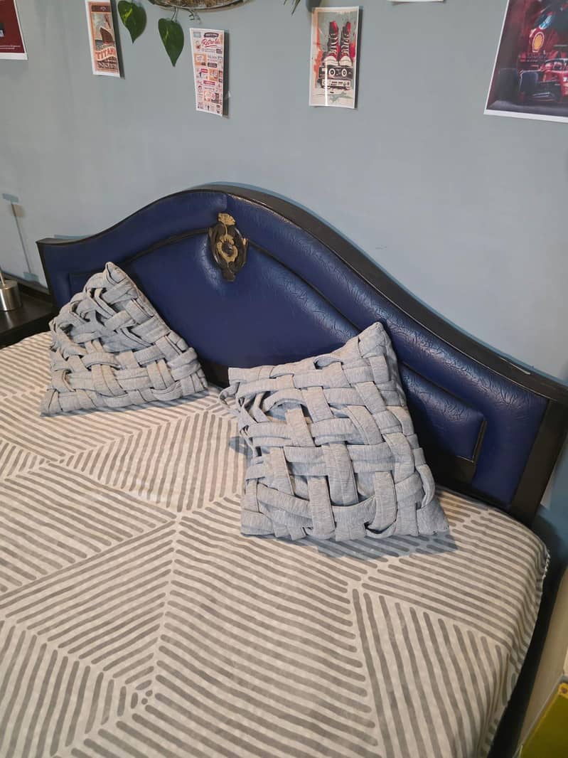 Queen Size Bed 1