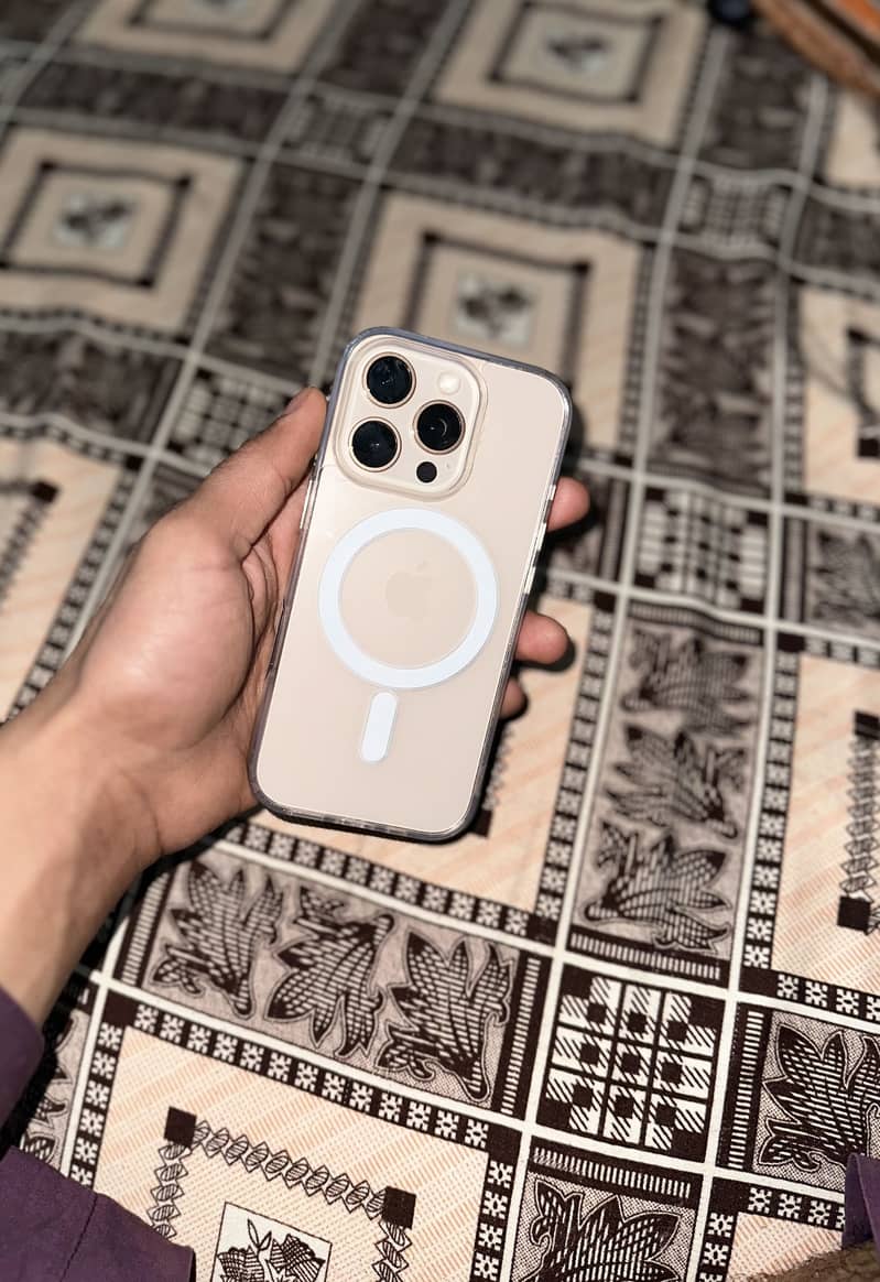 iPhone 16 Pro jv 0
