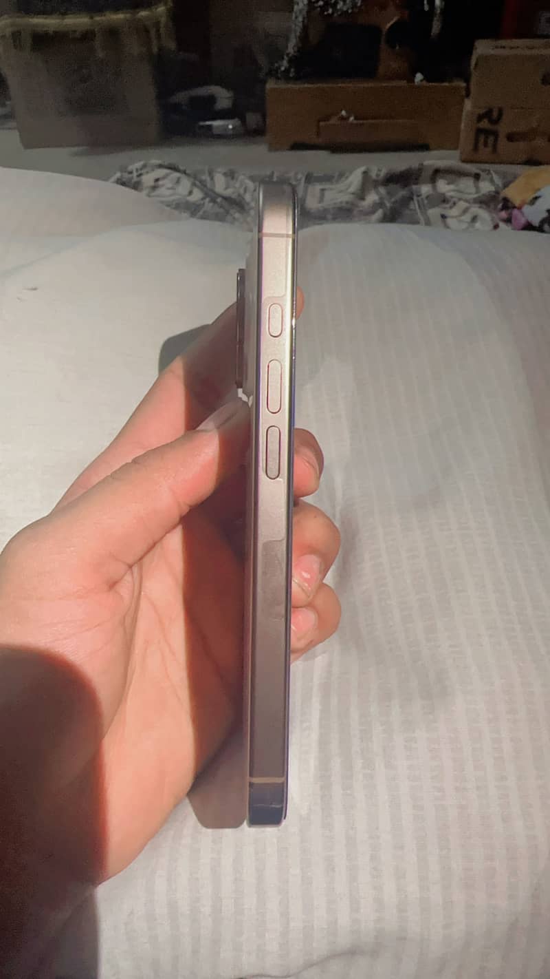 iPhone 16 Pro jv 2