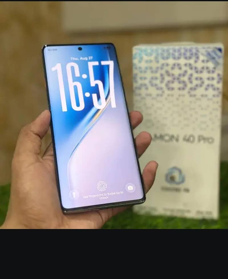 Tecno CAMON 40 Pro 1