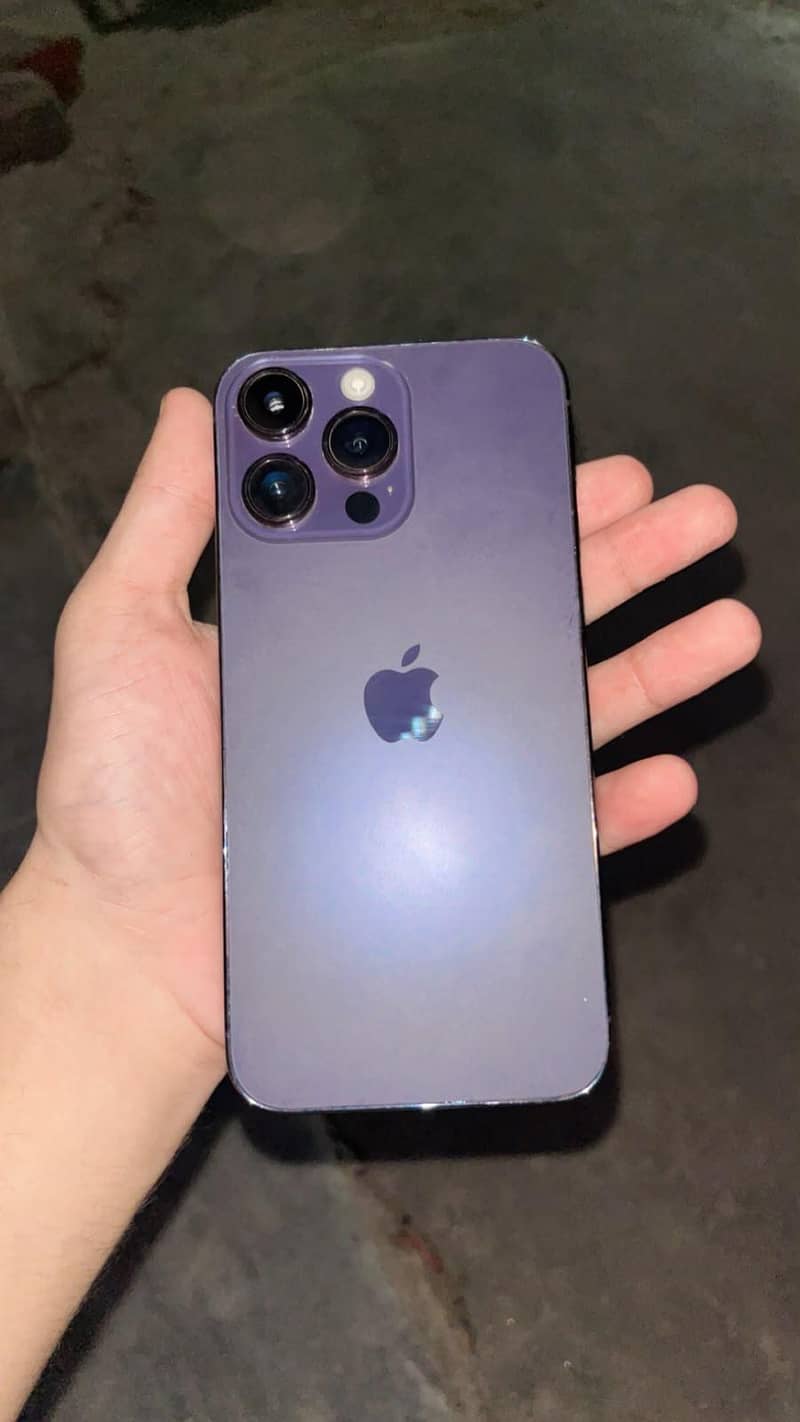 Apple iPhone 14 Pro Max 0