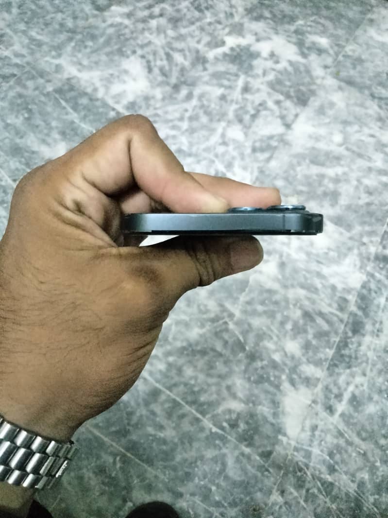Apple iPhone 12 Pro Max 1