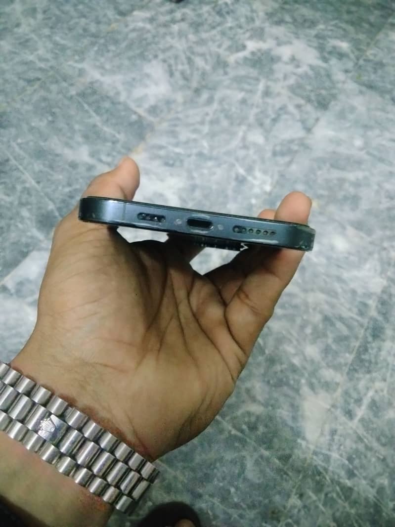 Apple iPhone 12 Pro Max 4