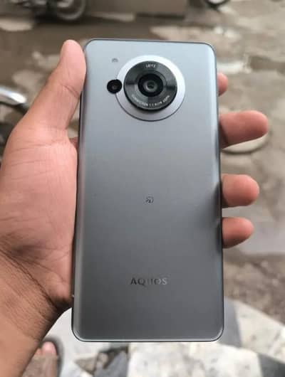Sharp Aquos Sense7