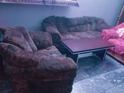 6 seater sofa  set  and moalty foam heavy good conditions  and rate