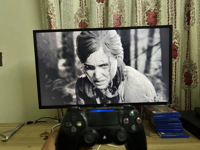 Ps4 Pro Good condition 3