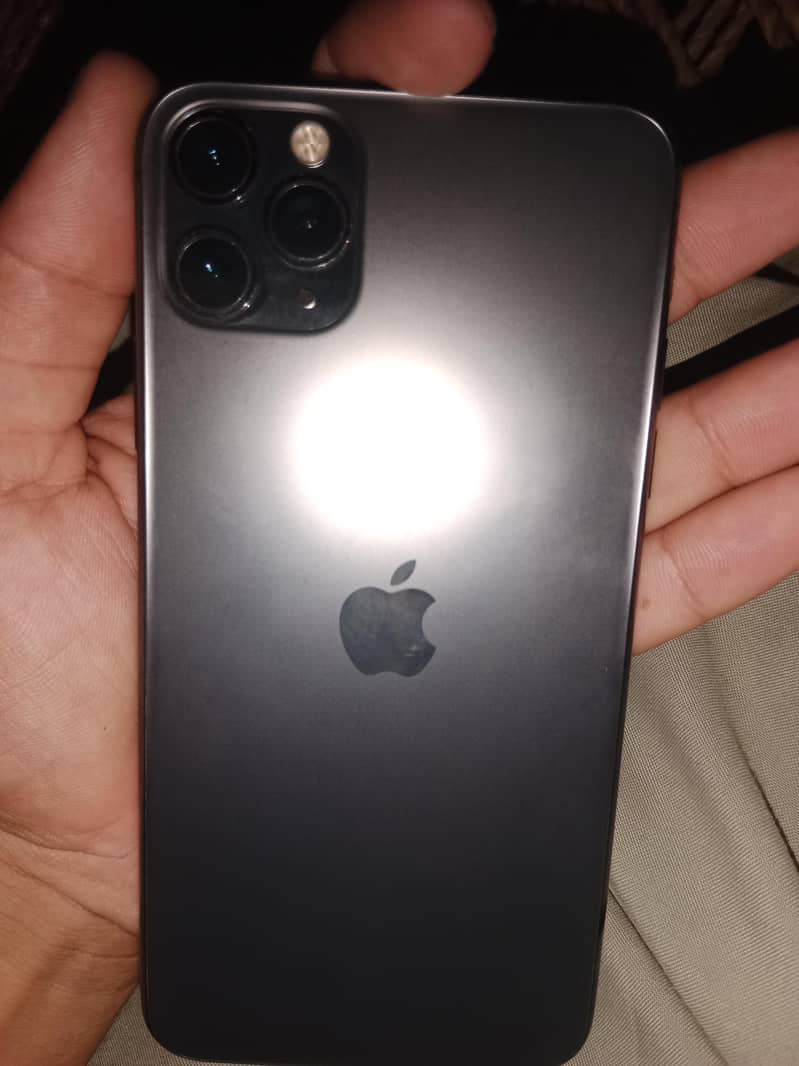 Apple iPhone 11 Pro Max 0