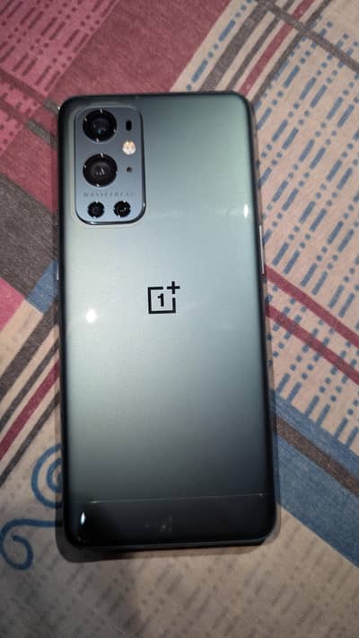 One Plus 9 pro 12-256