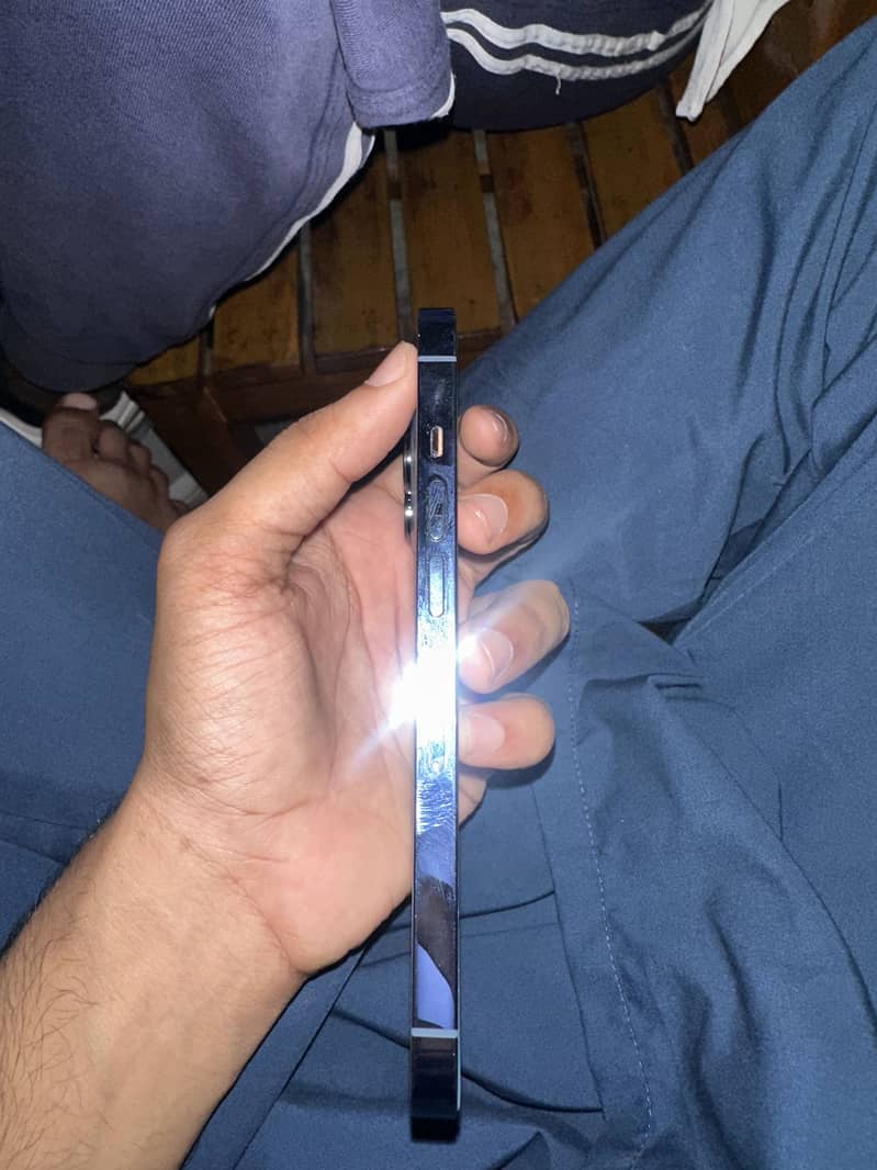 Apple iPhone 13 Pro 1