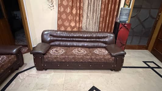 Good condition sofa set