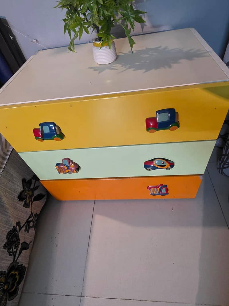 Queen Size Bed 8