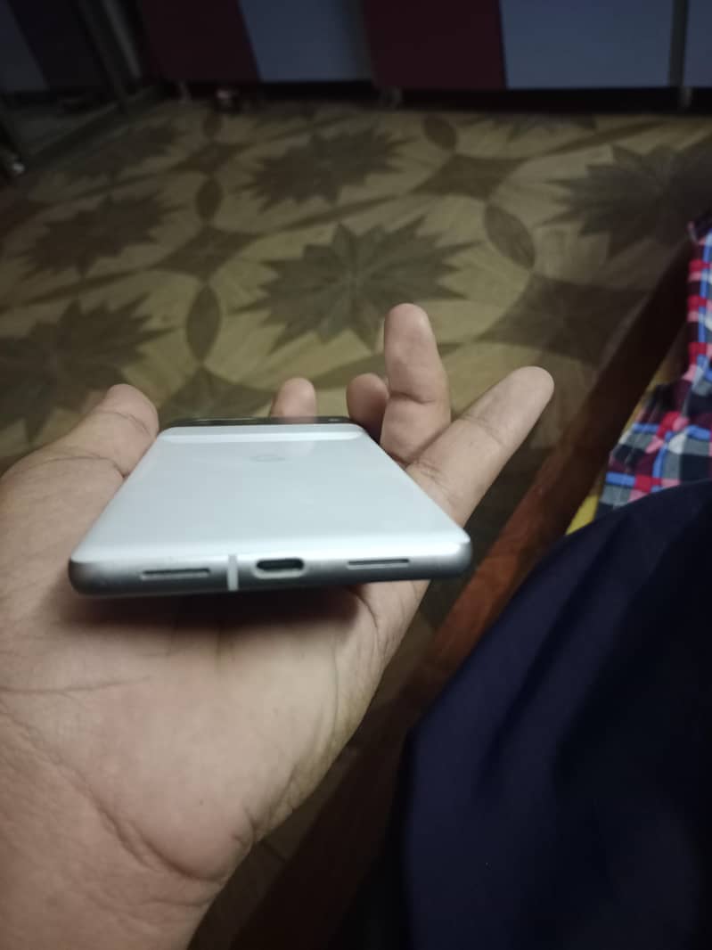 Google Pixel 7 3