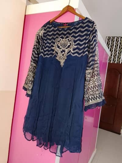 blue dress for 4000 and pink for 2000