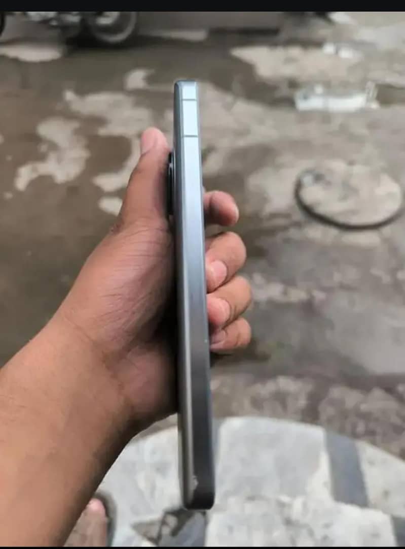 Sharp Aquos Sense7 2