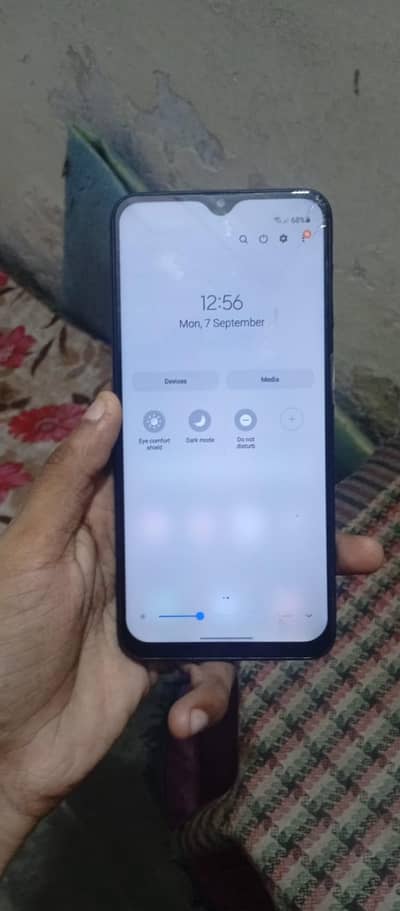 Samsung Mobile A20
