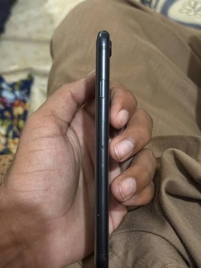 Apple iPhone SE