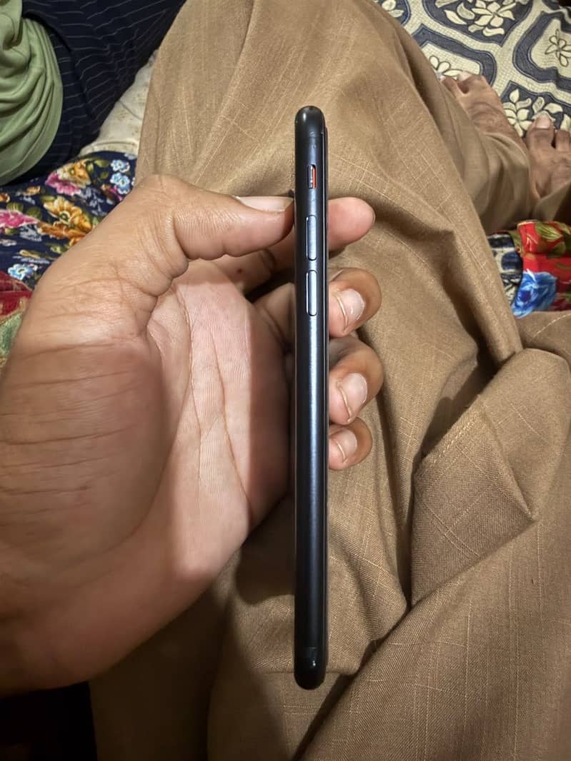 Apple iPhone SE 4