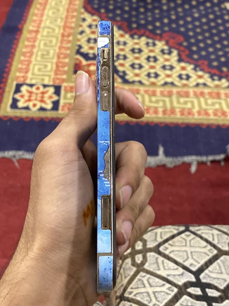 Apple iPhone 12 Pro 3