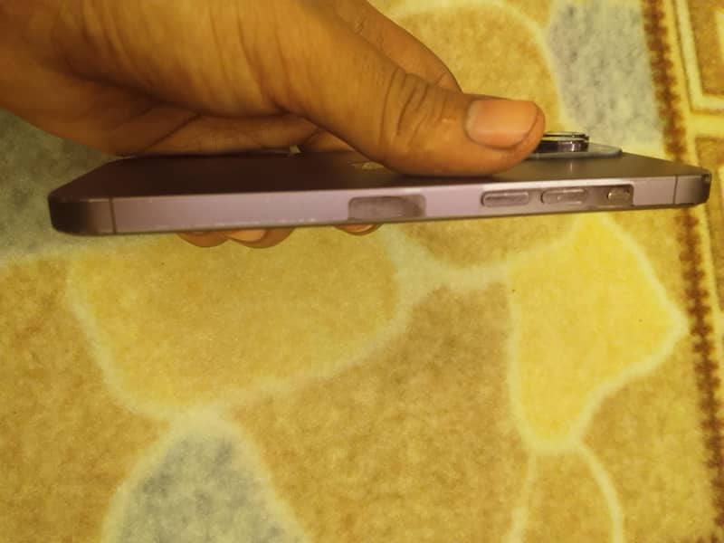 Apple iPhone 14 Pro Max 3