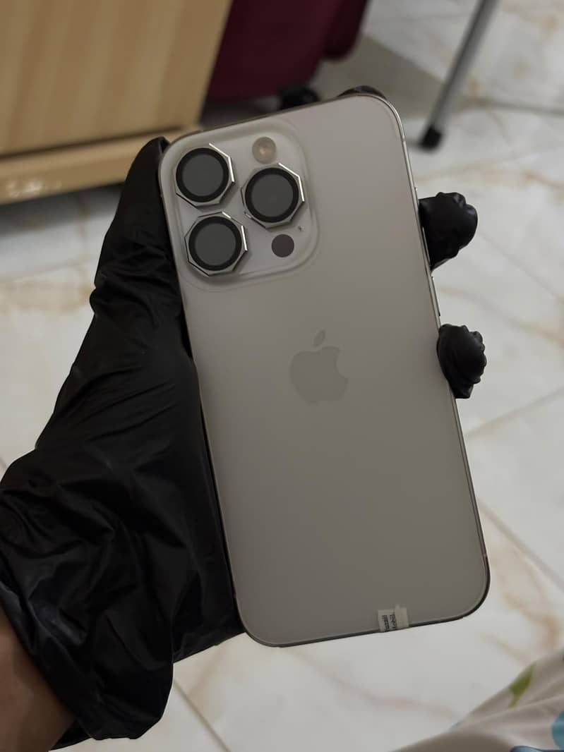 Apple iPhone 15 Pro 1