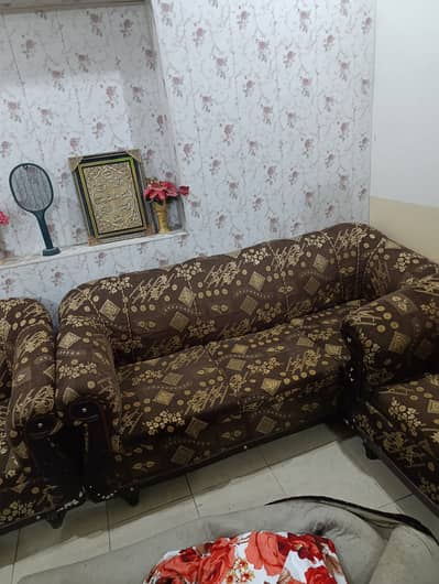 Sofa set used for sale (like new)