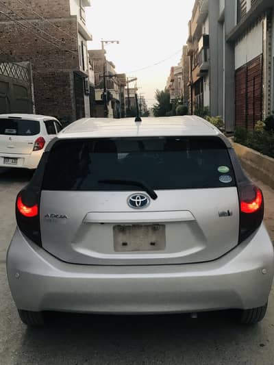 Toyota Aqua 2013
