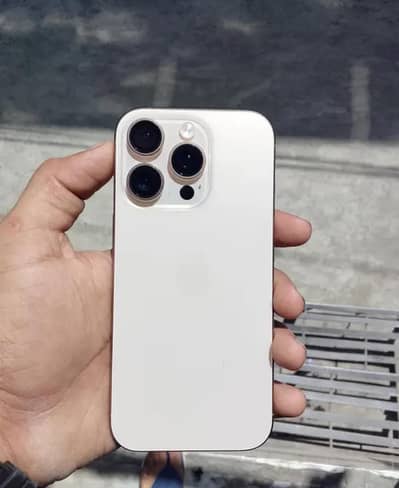 Apple iPhone 16 Pro