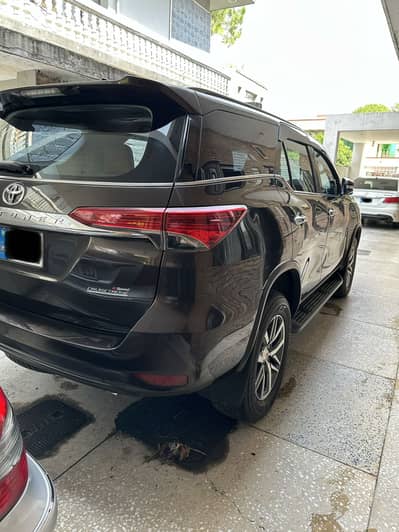 Toyota Fortuner V 2017 original condition