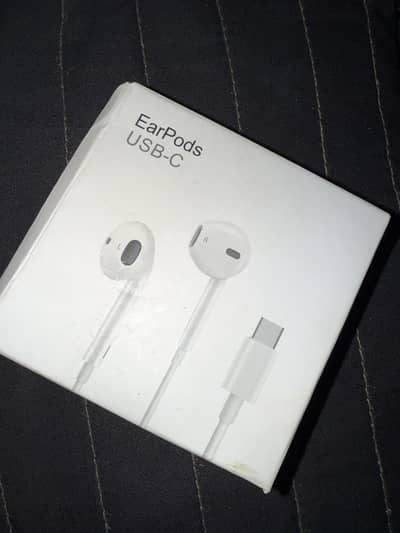 New Earpods USB-C type headphone