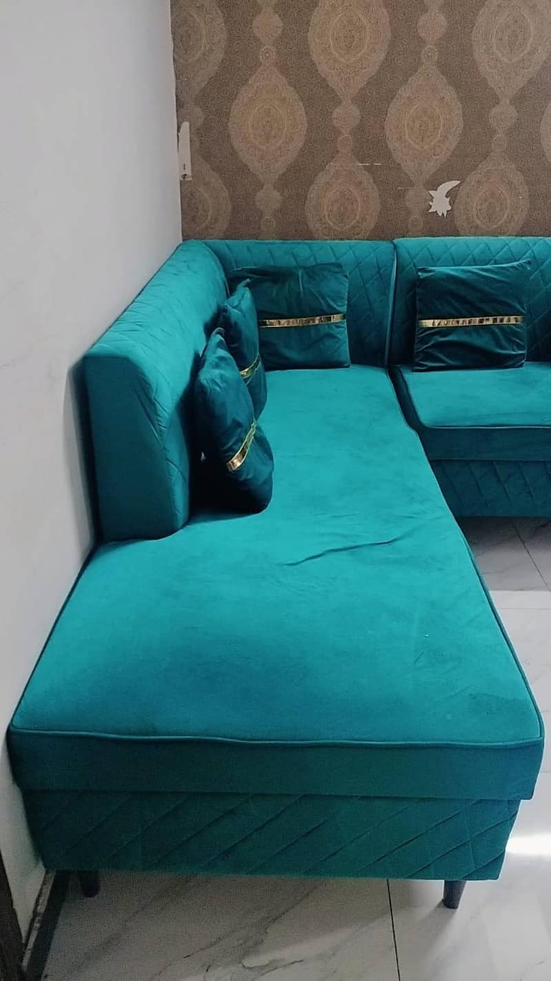 7 setar sofa new condition 1